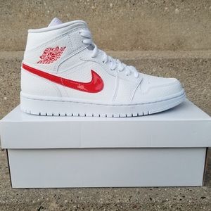 Air Jordan 1 Mid University Red/White Women’s 9